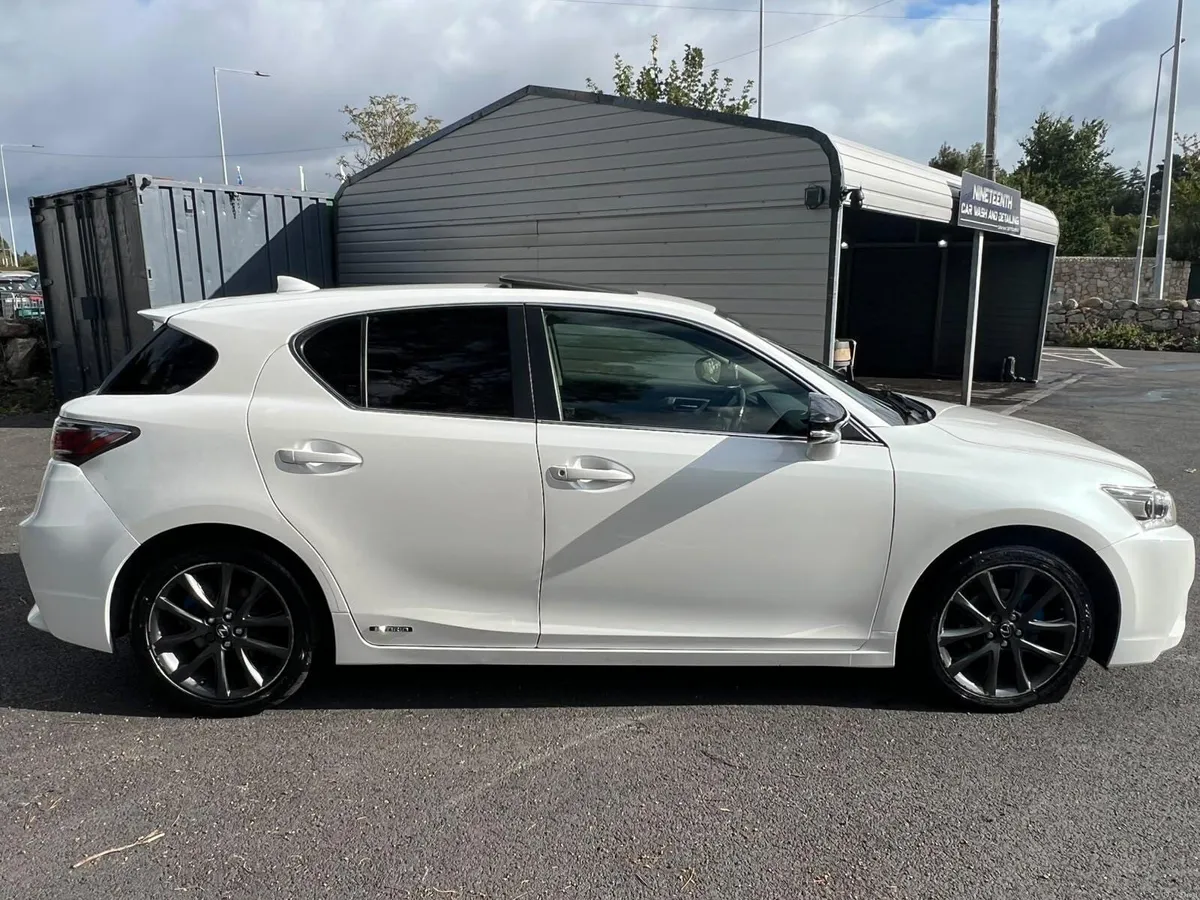 Car - Image 5