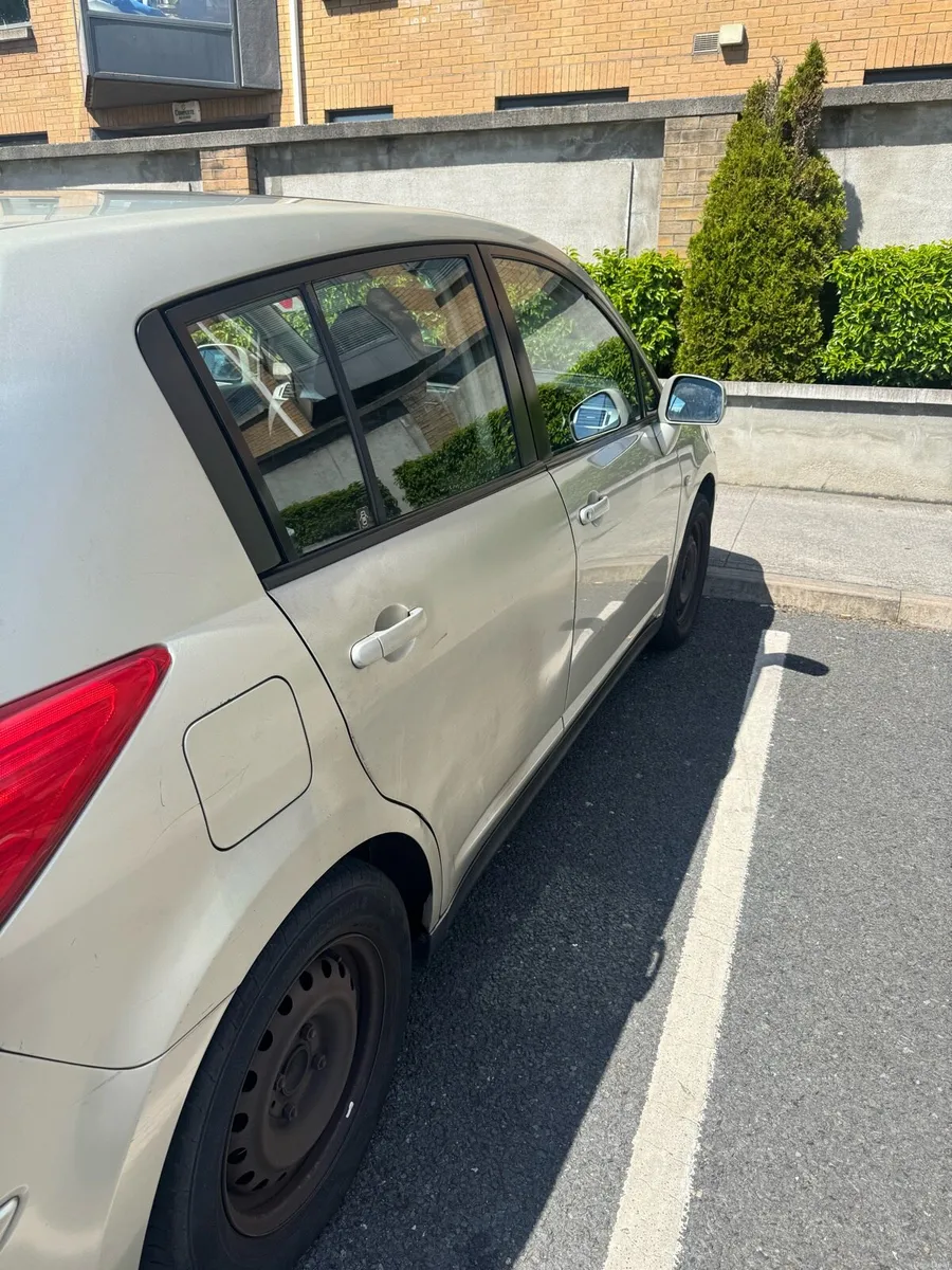 Car - Image 4