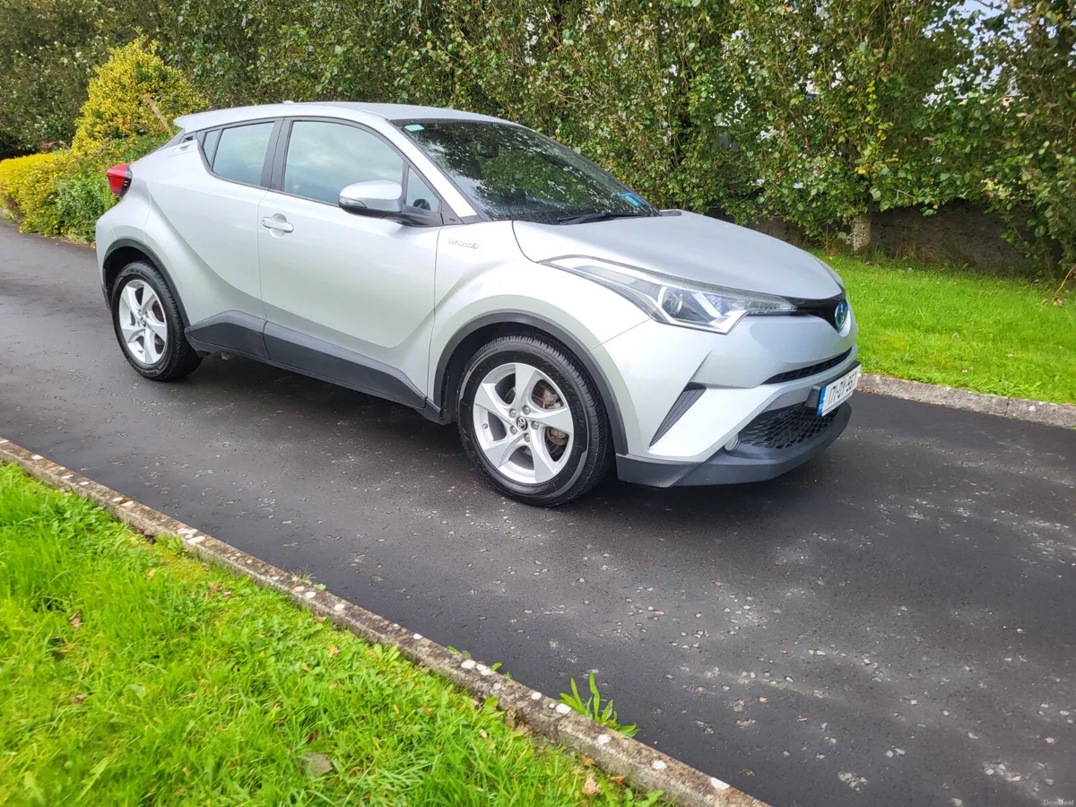 Toyota C-HR HYBRID AUTOMATIC - Image 1