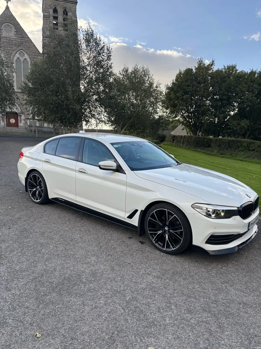 2017 BMW 520d SE Auto | 224,000km | 20” Alloys - Image 1