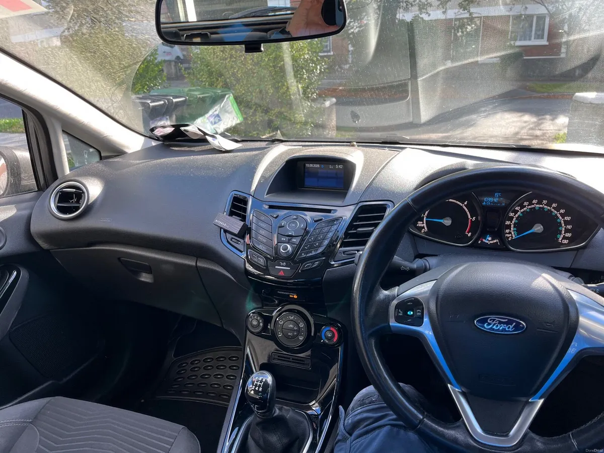 1.5 TDCI Zetec Ford Fiesta - Image 5