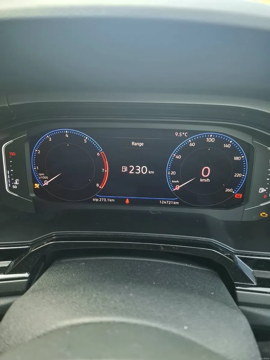 Volkswagon Polo - Image 4