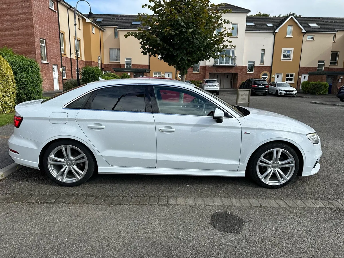 Audi A3 SALOON 1.4TFSI S-LINE AUTOMATIC - Image 5