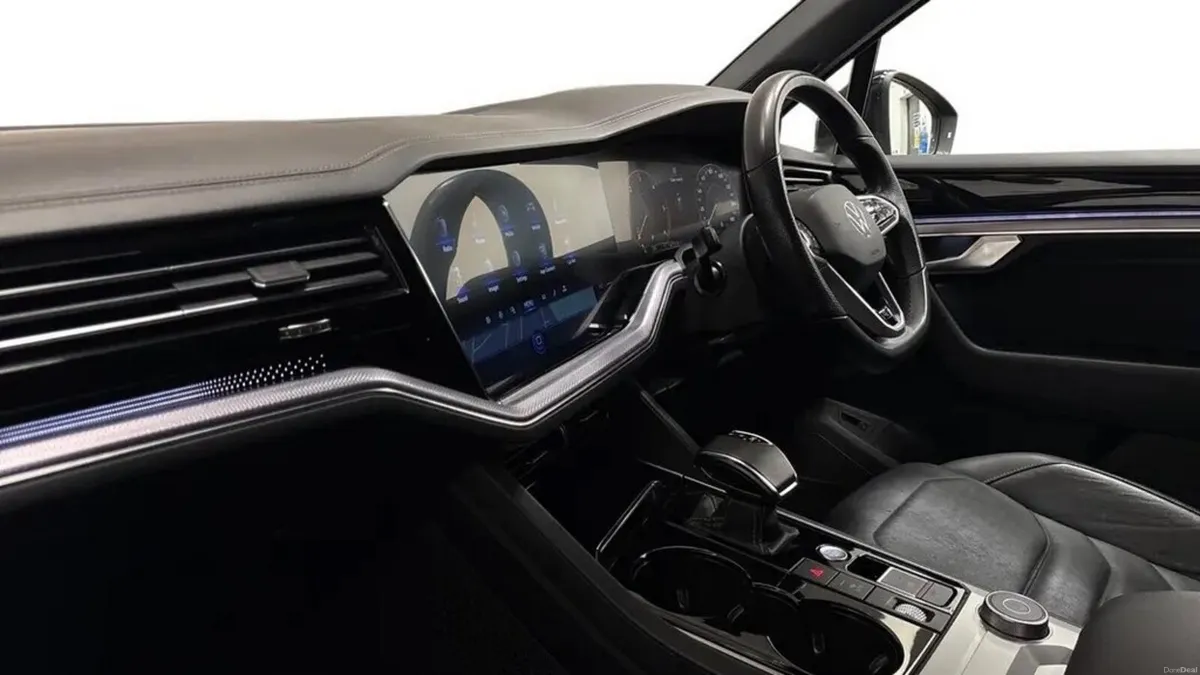 3.0 TDI V6 Black Edition SUV 5dr Diesel Tiptronic - Image 2