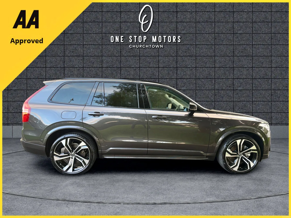 2024 Volvo XC90 T8 AWD *ULTIMATE DARK PLUS*18,000K - Image 3