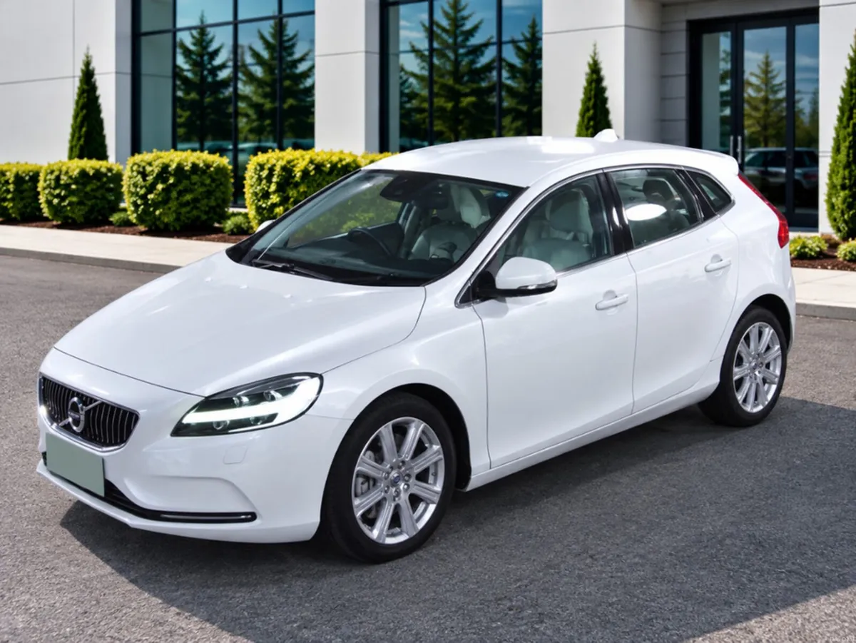 Volvo V40 2.0 D4 INSCRIPTION 190BHP AUTOMATIC **TO - Image 4