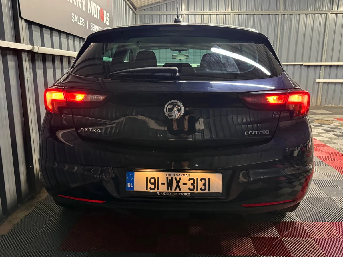 2019 Vauxhall Astra High-Spec Diesel - Image 2