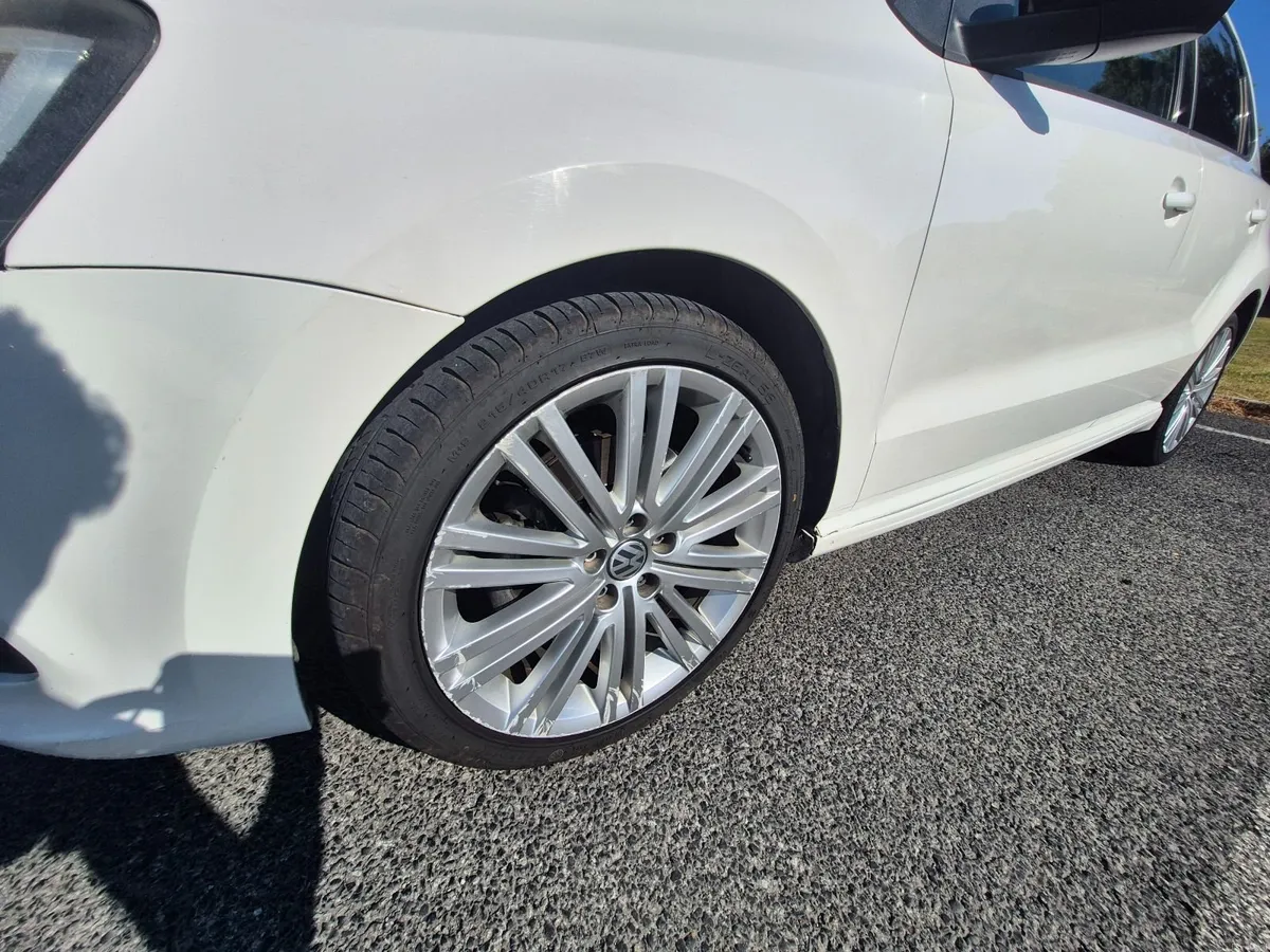 Volkswagen Polo 2013 - Image 2