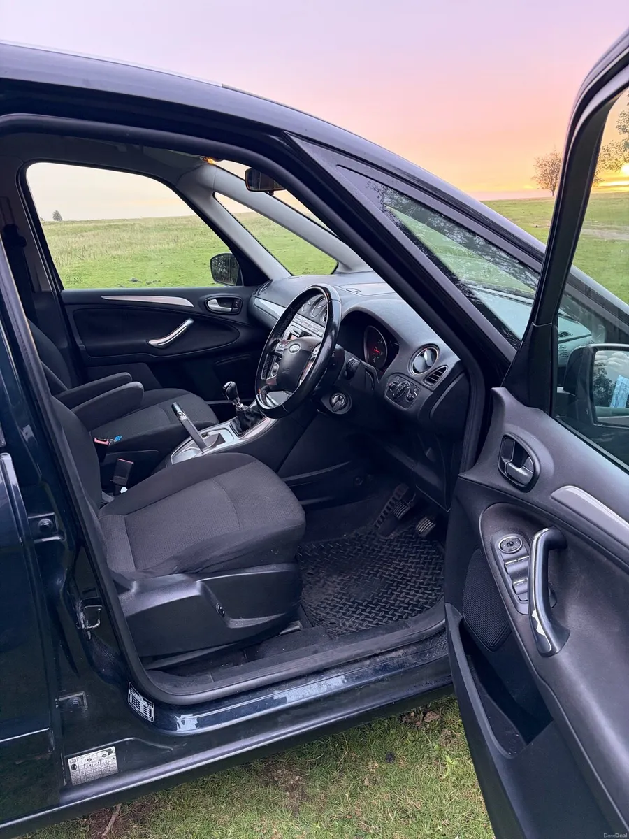 Ford Galaxy - Image 6