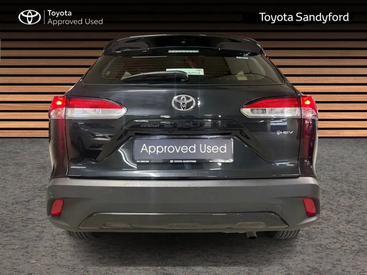 Toyota Corolla Cross LUNA 1.8 AUTO // REAR CAMERA - Image 4