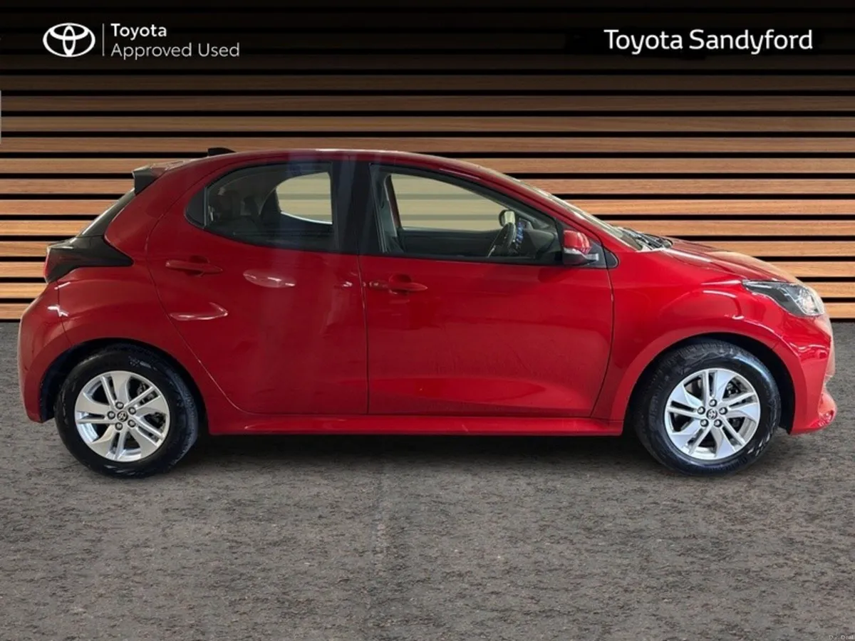 Toyota Yaris HYBRID LUNA // REAR CAMERA // TOYOTA - Image 3