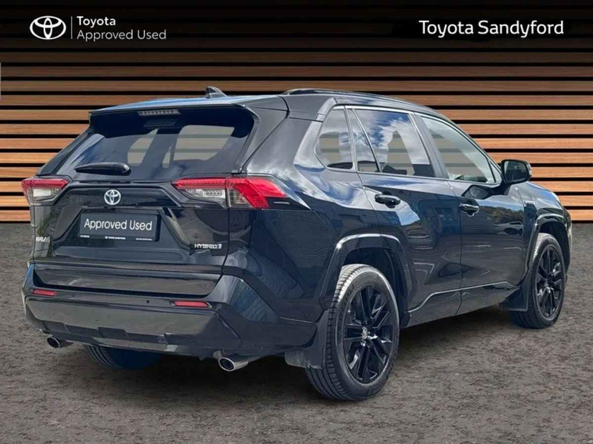 Toyota RAV4 SPORT BLACK EDITION HYBRID AUTOMATIC / - Image 2