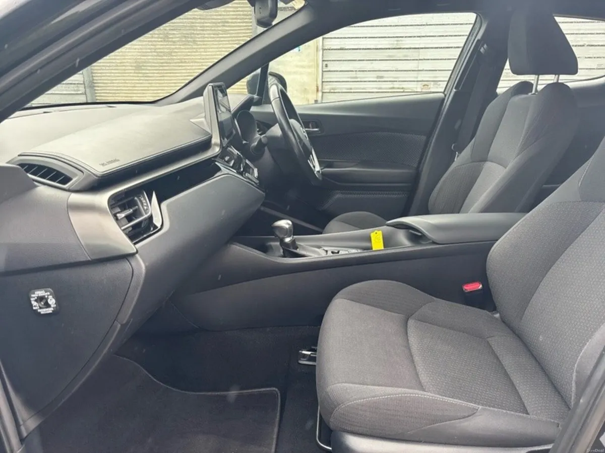 Toyota C-HR HYBRID LUNA AUTOMATIC // REAR CAMERA / - Image 6