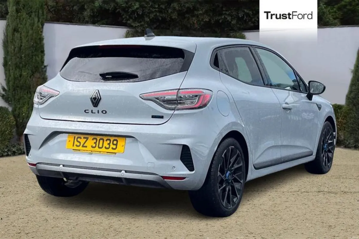 Renault Clio 1.6 E-TECH full hybrid 145 Esprit Alp - Image 4