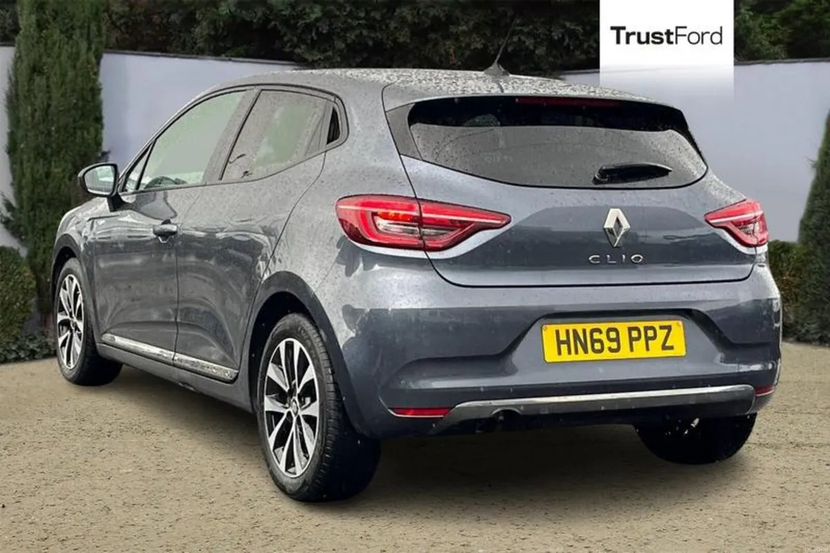 Renault Clio 1.0 TCe 100 Iconic 5dr - Image 2