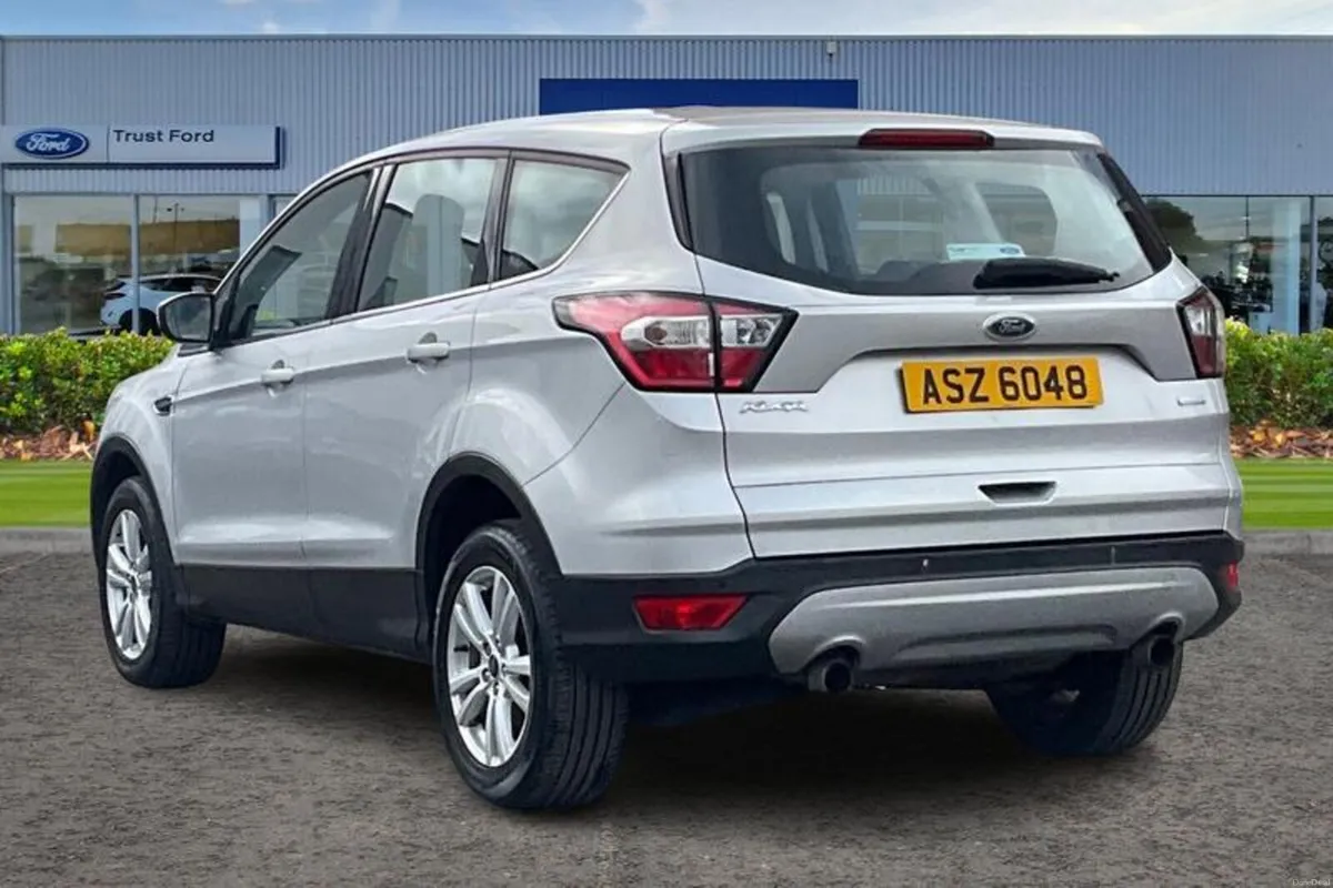 Ford Kuga 1.5 EcoBoost Zetec [Nav] 5dr 2WD - Image 2