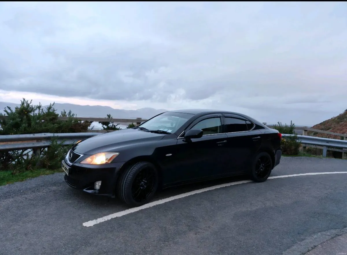 Lexus IS250 - Image 1