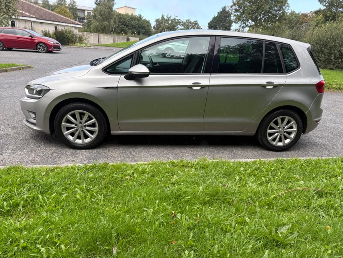 Volkswagen Golf SV LOUNGE 1.2 TSI D7F110H D7F 110H - Image 6