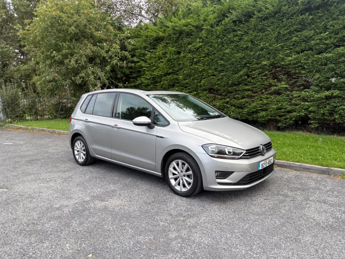 Volkswagen Golf SV LOUNGE 1.2 TSI D7F110H D7F 110H - Image 1