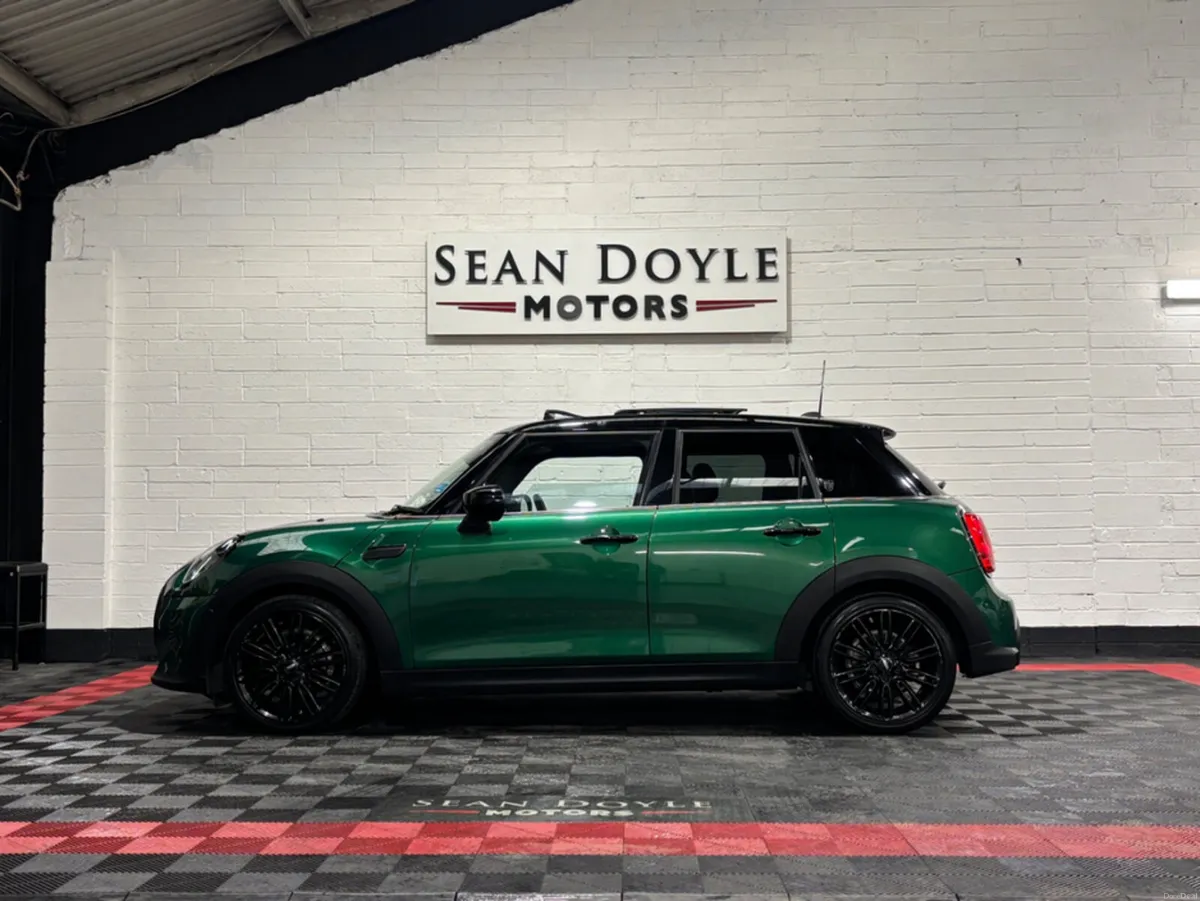 Mini Cooper 2022 (222) 1.5 Petrol Automatic PAN RO - Image 4