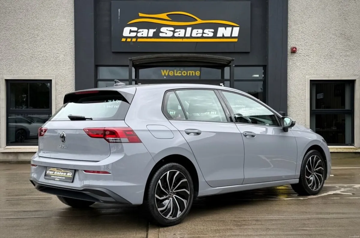 2.0 TDI Life Hatchback 5dr Diesel Manual Euro 6 (s - Image 3