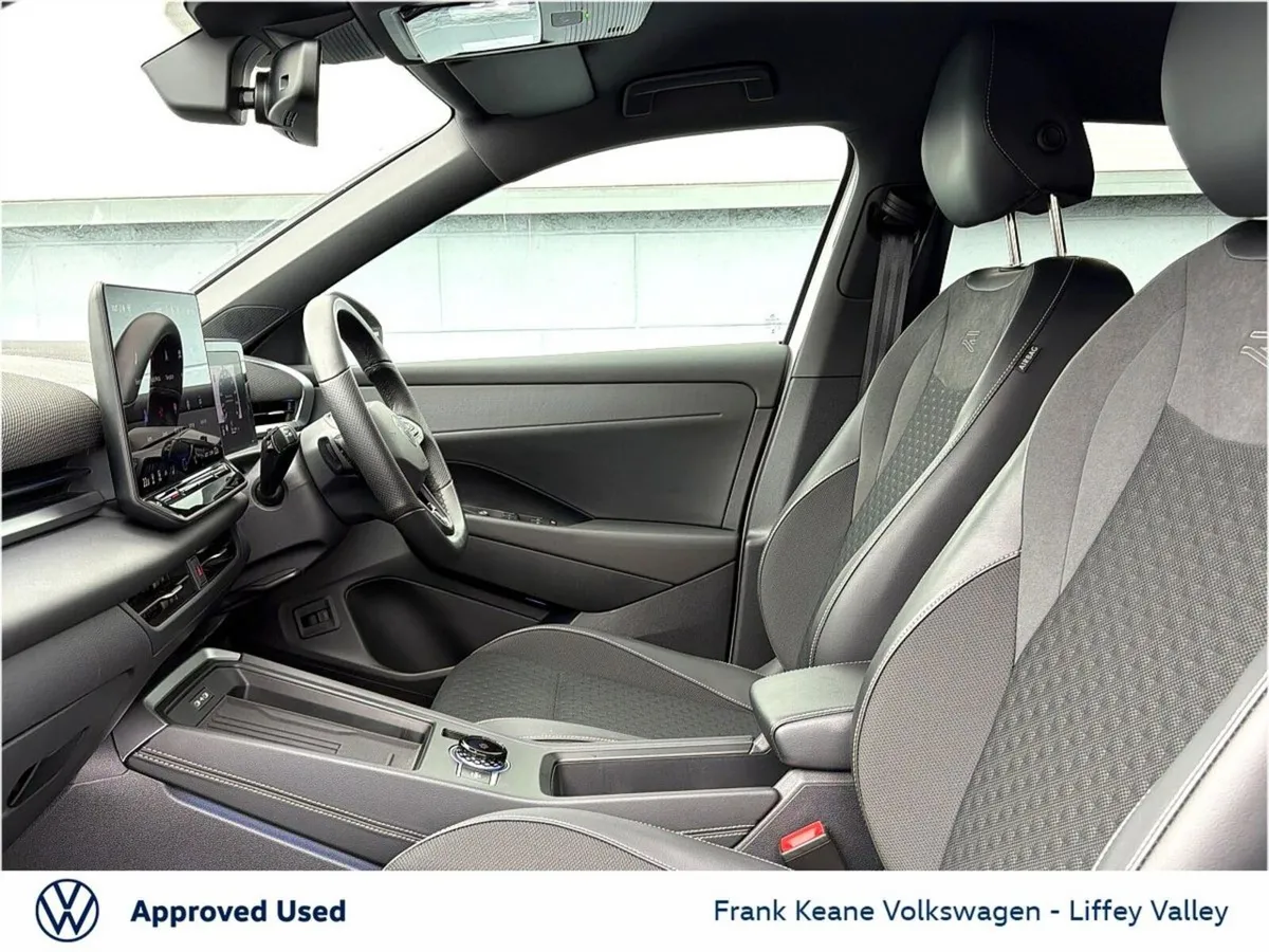 Volkswagen T-Roc R-LINE MARKET INTRO AUTO 1.5TSI 1 - Image 4