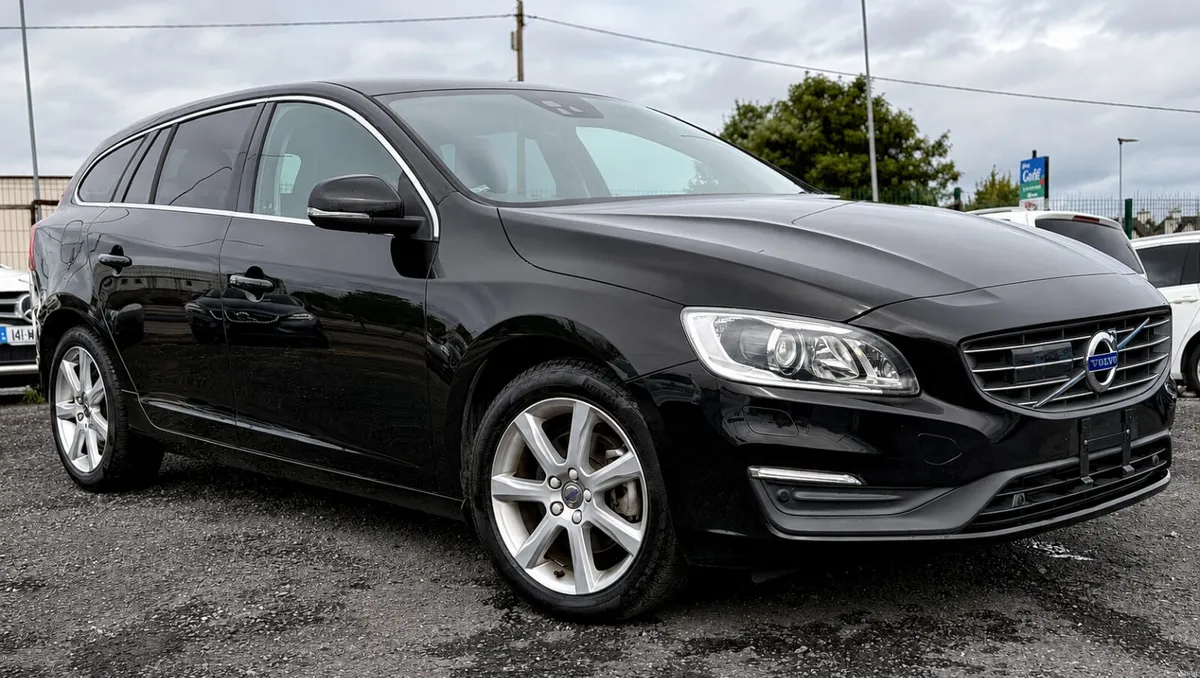 2016 Volvo V60 D4 SE Lux 190HP Automatic - Image 6