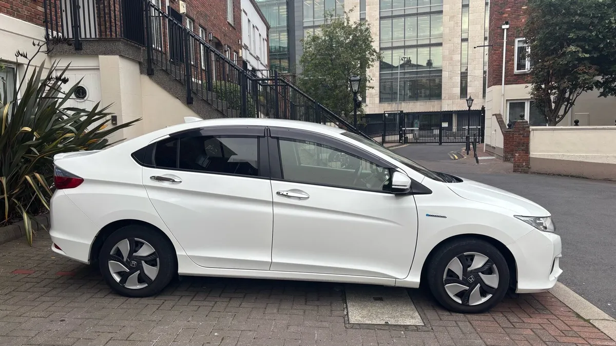 162 Honda Grace -114,000km - 9000€ - Image 3