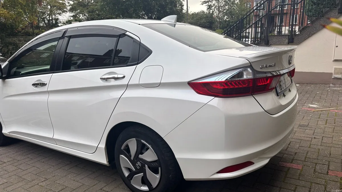 162 Honda Grace -114,000km - 9000€ - Image 5