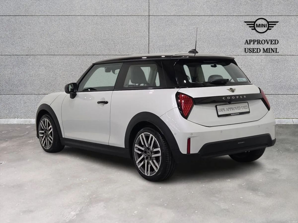 Mini Cooper Cooper Classic Auto - Image 2