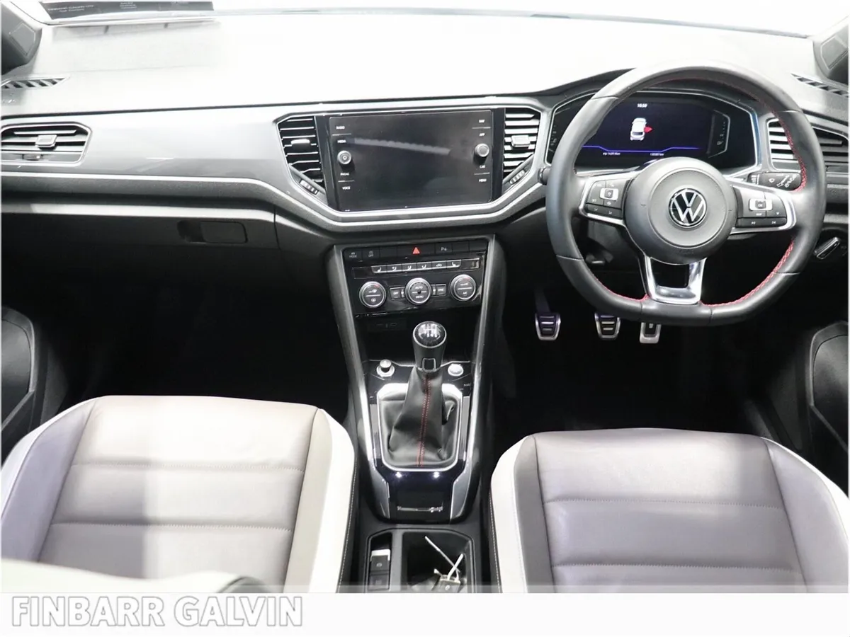 VW T-Roc 2.0 TDI 150bhp Sport - Image 4
