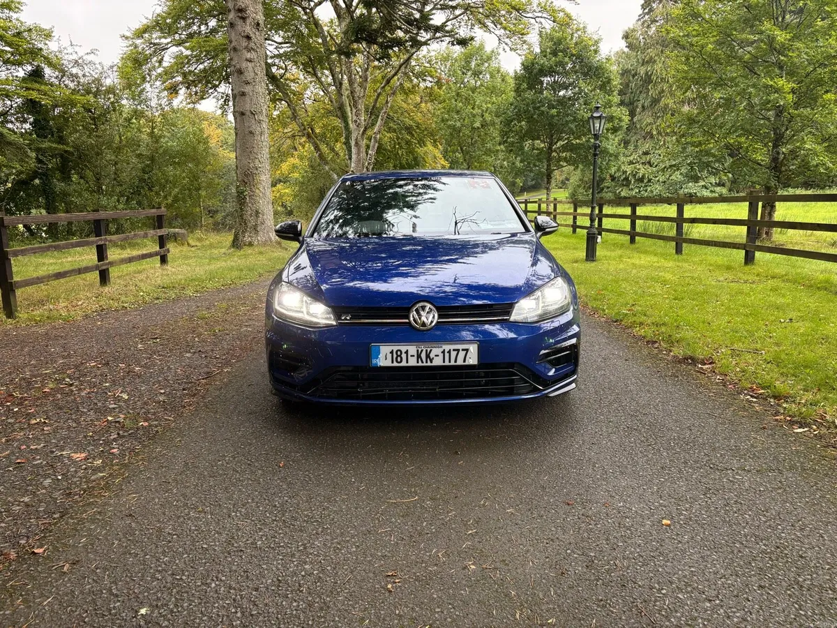 Volkswagen Golf R - Image 2