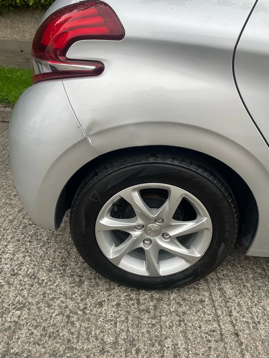 Peugeot 208 - Image 5
