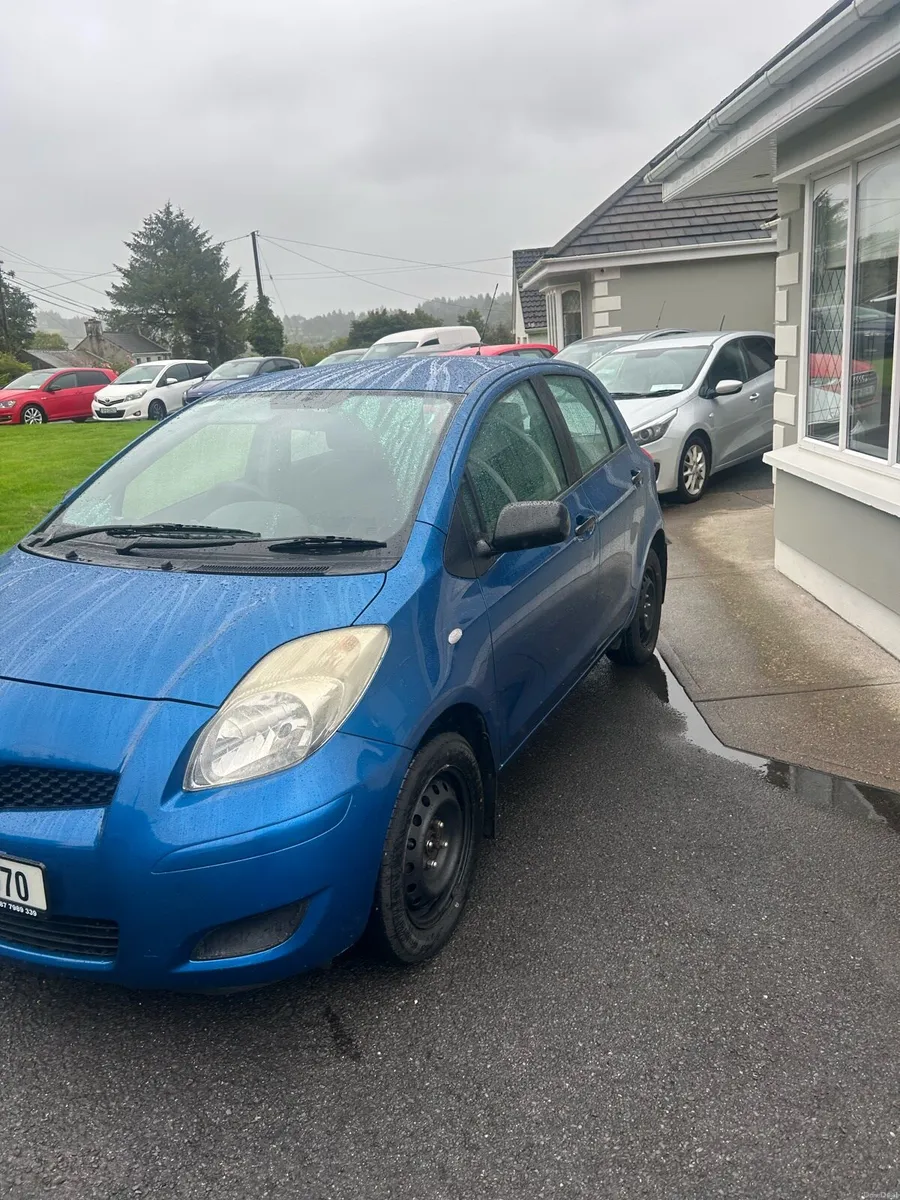 For sale 2010 Toyota Yaris 1.0 mint car one owner - Image 3