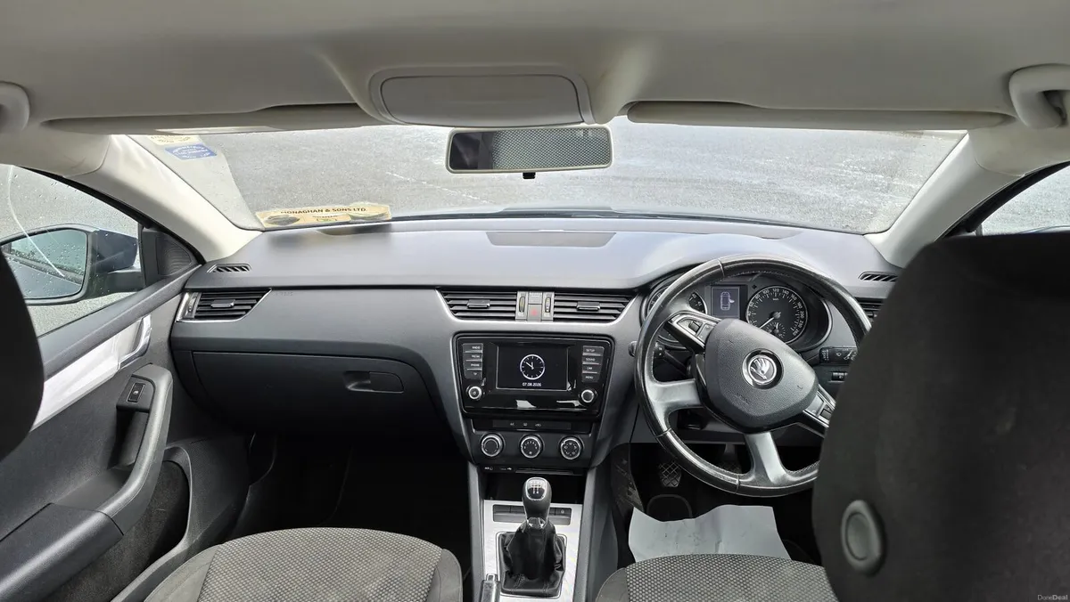 142 Skoda Octavia 1.6 diesel manual - Image 4