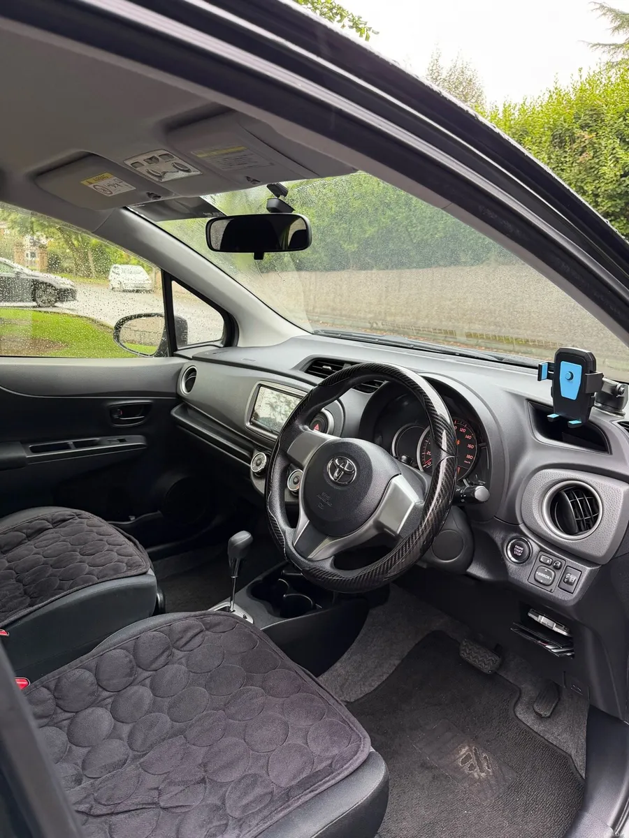 Toyota Vitz Automatic - Image 6