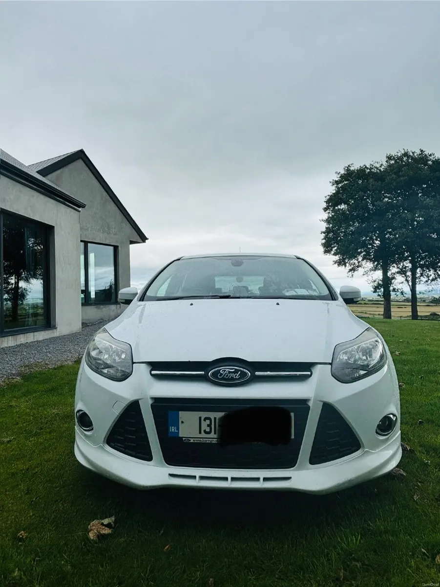 Ford Focus Zetec S 2013 - Image 2