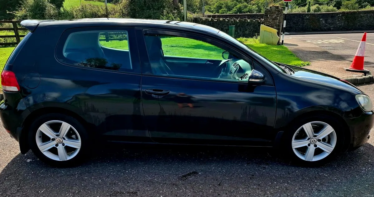 Volkswagen Golf 2010 1.6TDI - Image 1