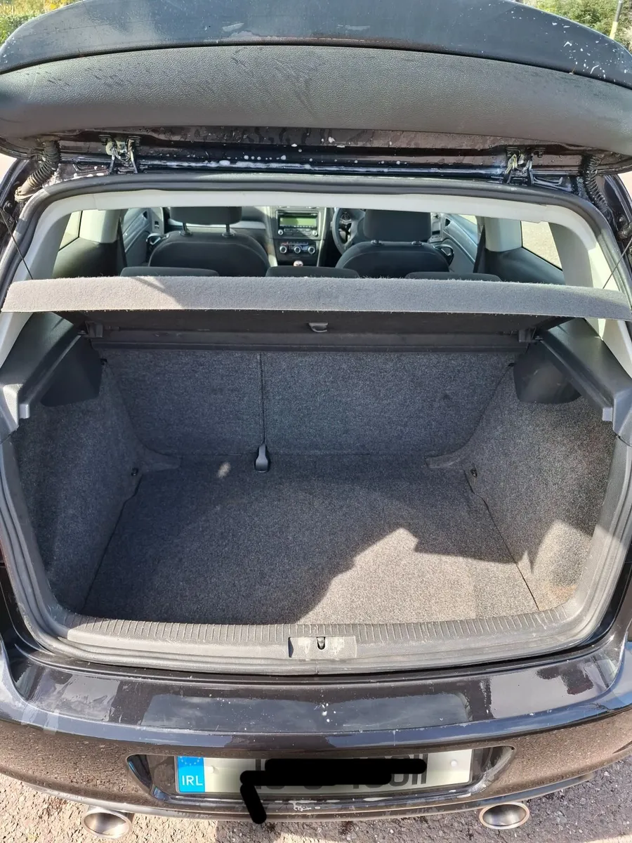 Volkswagen Golf 2010 1.6TDI - Image 4