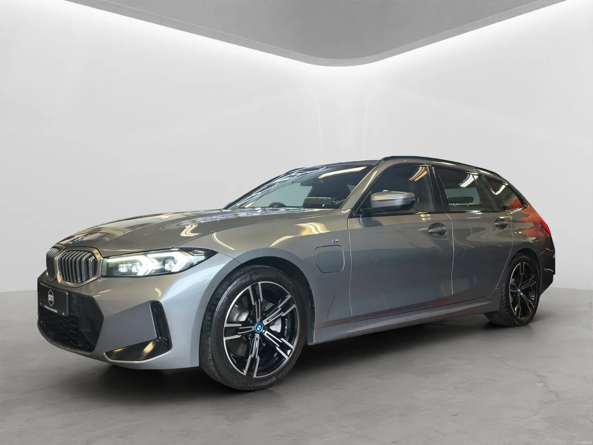 2023 BMW 330E M-SPORT TOURING ESTATE. - Image 3