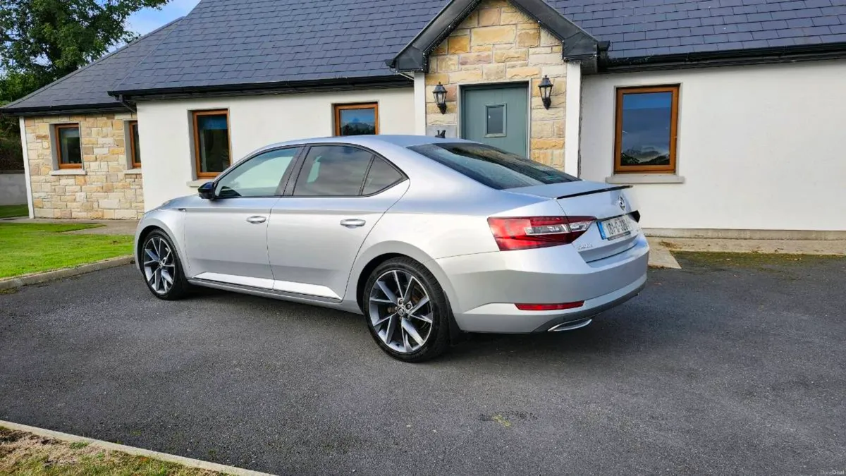 Skoda Superb Sportline - Image 6