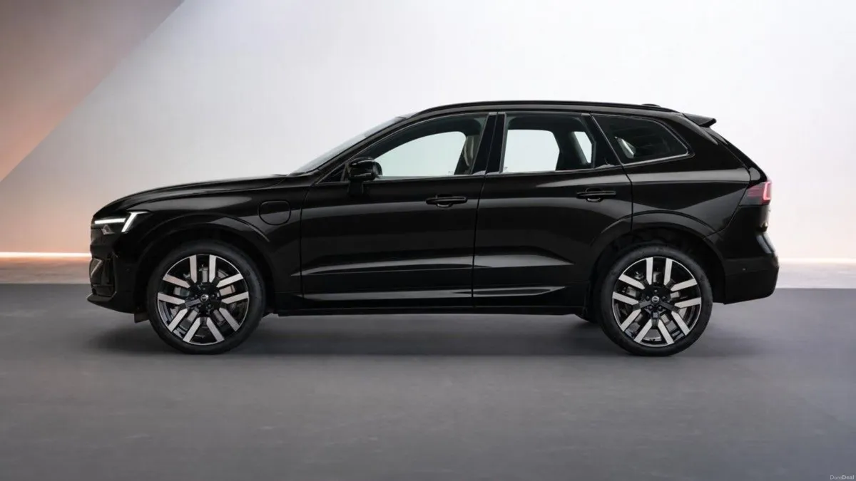Volvo XC60 200 KM OF ELECTRIC RANGE  THE NEW VOLVO - Image 3