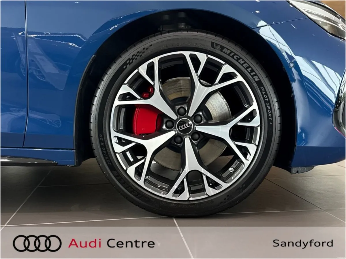 Audi A6 SAL E-HYBRID Q S LINE 220KW - Image 6