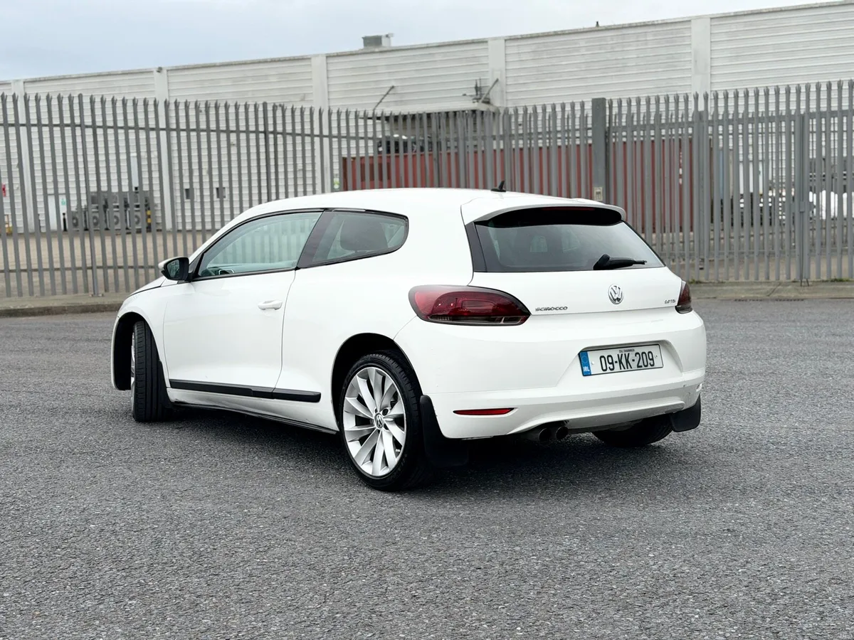 Volkswagen Scirocco - Image 4