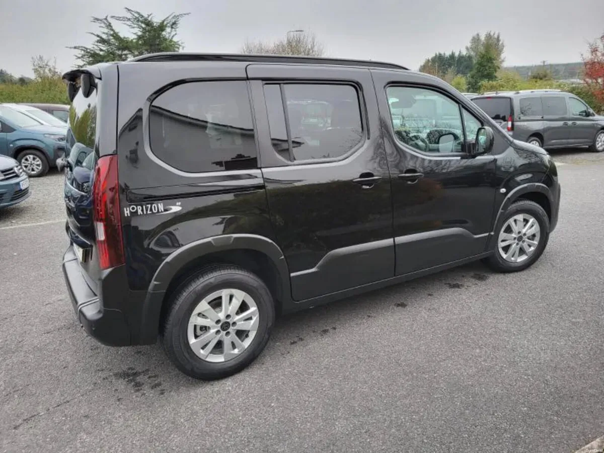 Wheelchair Accessible Peugeot Rifter 2026 - Image 4