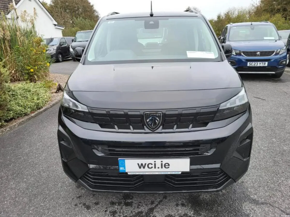 Wheelchair Accessible Peugeot Rifter 2026 - Image 3