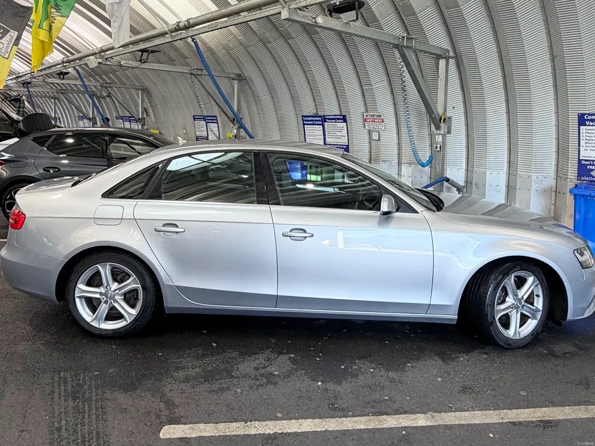 Audi A4 2015 - Image 4