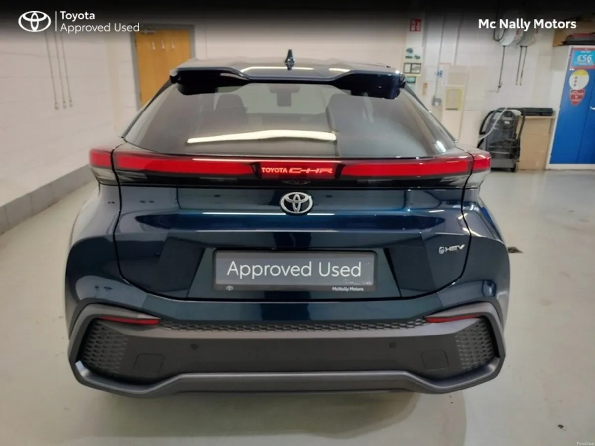 Toyota C-HR HYBRID SPORT - Image 4