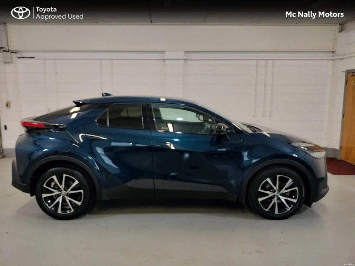 Toyota C-HR HYBRID SPORT - Image 3