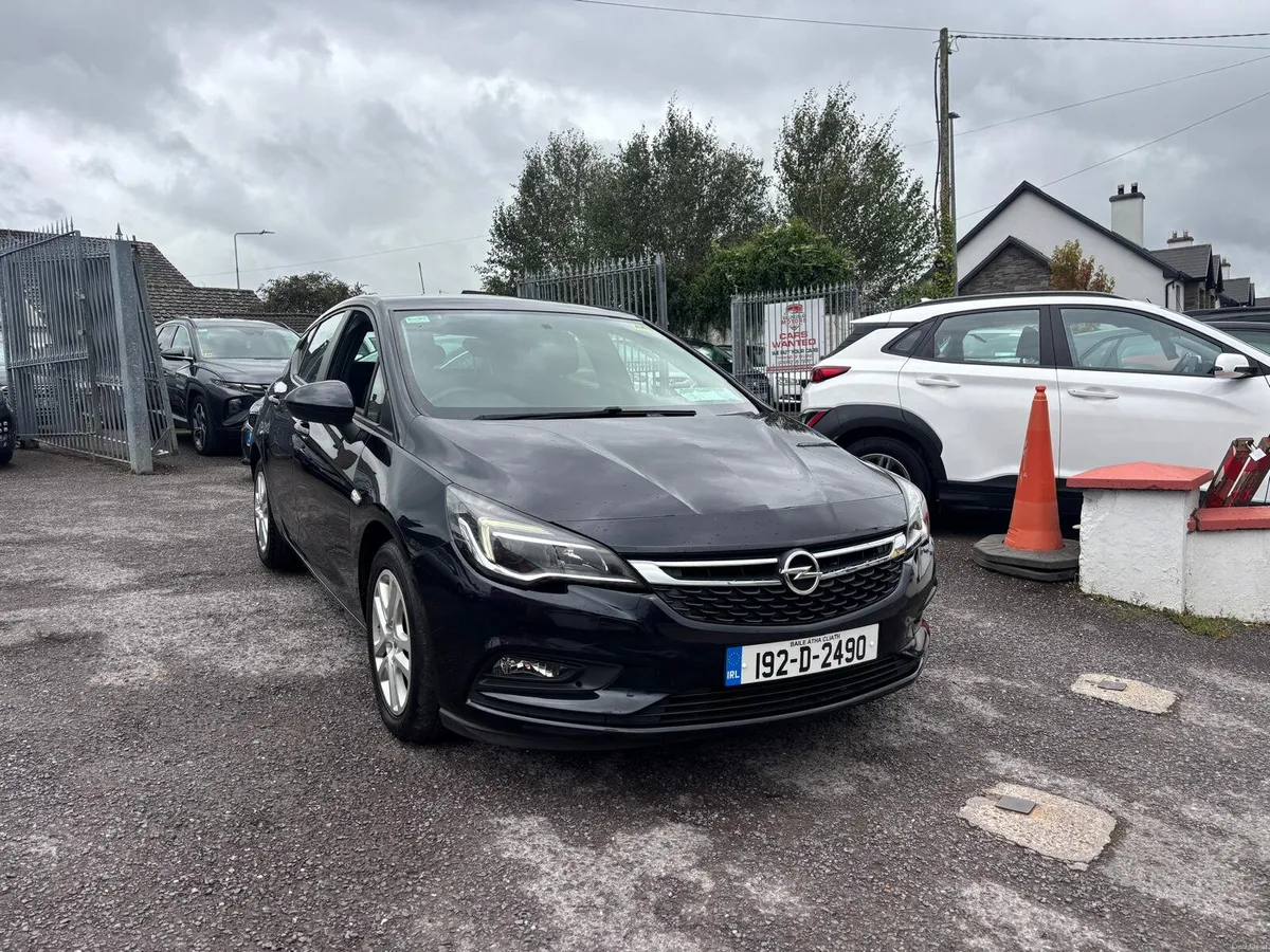 Opel Astra 2019  PETROL  1.0  SPOTLESS  THROUGHOUT - Image 1